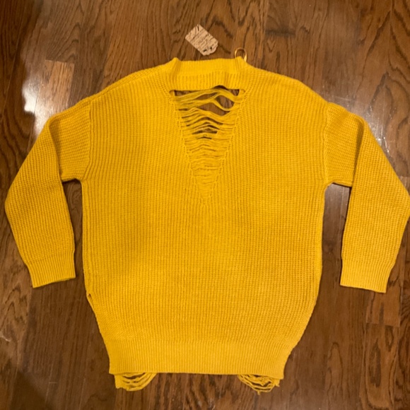 Distressed Style Sweater - Picture 2 of 2